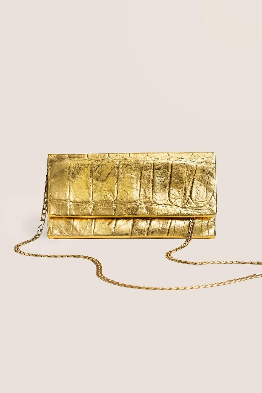 Leder-Clutch in Gold mit Krokodilhautmuster