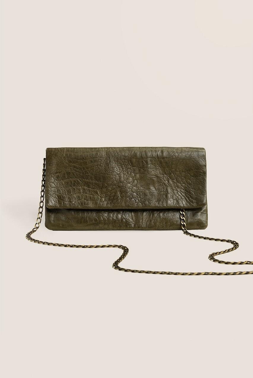 Leder-Clutch in Grün mit Krokodilhautmuster